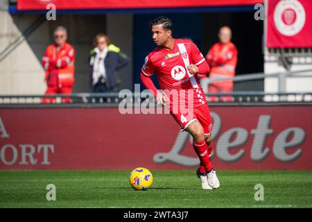 Monza, Italie. Januar 2024. Armando Izzo (AC Monza) während des italienischen Meisterschaftsspiels Serie A zwischen AC Monza und Cagliari Calcio am 16. März 2024 im Brianteo Stadion, Italien - Foto Morgese-Rossini/DPPI Credit: DPPI Media/Alamy Live News Stockfoto