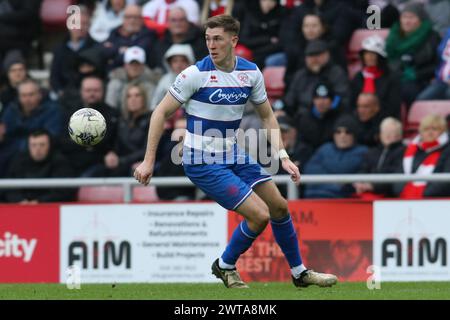 Jimmy Dunne von QPR während des Sky Bet Championship Matches zwischen Sunderland und Queens Park Rangers im Stadium of Light, Sunderland am Samstag, den 16. März 2024. (Foto: Michael Driver | MI News) Credit: MI News & Sport /Alamy Live News Stockfoto