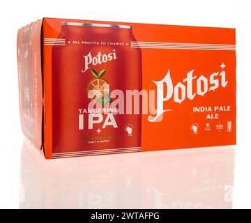 Winneconne, WI - 9. März 2024: Ein Paket von Potosi Mandarine IPA India Pale Ale auf isoliertem Hintergrund. Stockfoto