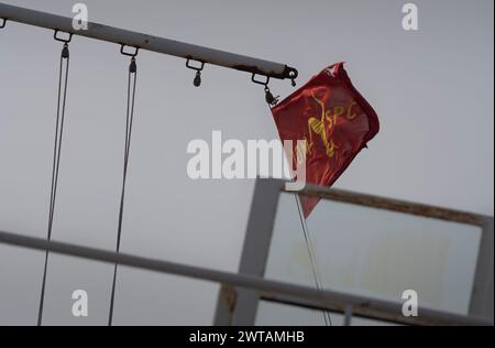 Flagge an Bord des Schiffs der Isle of man Steam Packet Company Ben-My-Chree auf der Route Heysham – Douglas. Stockfoto