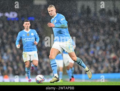 Manchester, Großbritannien. März 2024. Erling Haaland von Manchester City bricht beim Viertelfinalspiel Manchester City gegen Newcastle United im Etihad Stadium, Manchester, Großbritannien, 16. März 2024 (Foto: Cody Froggatt/News Images) in Manchester, Großbritannien, am 16. März 2024. (Foto: Cody Froggatt/News Images/SIPA USA) Credit: SIPA USA/Alamy Live News Stockfoto