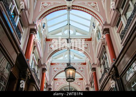 Die Royal Arcade im exklusiven Stadtteil Mayfair im Londoner West End wurde 1879 eröffnet Stockfoto