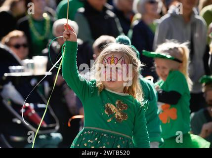 Vancouver, Kanada. März 2024. A Girl nimmt am jährlichen Celtic Festival in Vancouver, British Columbia, Kanada, am 16. März 2024 Teil. Quelle: Liang Sen/Xinhua/Alamy Live News Stockfoto