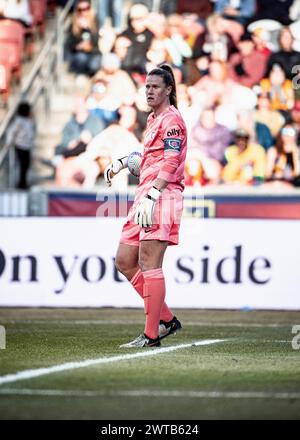 Salt Lake City, Utah, USA. März 2024. Alyssa Naeher hält den Ball in einem Spiel zwischen den Utah Royals und den Chicago Red Stars im America First Field in Sandy, Utah, am 16. März 2024. (Kreditbild: © Abram Iman/ZUMA Press Wire) NUR REDAKTIONELLE VERWENDUNG! Nicht für kommerzielle ZWECKE! Stockfoto