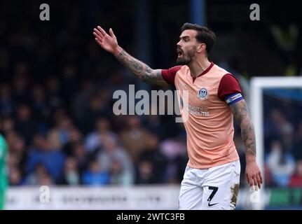 Peterborough, Großbritannien. März 2024. Marlon Pack (P) beim Spiel Peterborough United gegen Portsmouth EFL League One im Weston Homes Stadium, Peterborough, Cambridgeshire, am 16. März 2024. Quelle: Paul Marriott/Alamy Live News Stockfoto