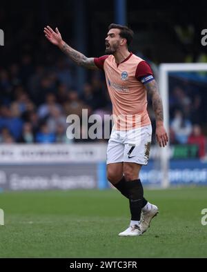 Peterborough, Großbritannien. März 2024. Marlon Pack (P) beim Spiel Peterborough United gegen Portsmouth EFL League One im Weston Homes Stadium, Peterborough, Cambridgeshire, am 16. März 2024. Quelle: Paul Marriott/Alamy Live News Stockfoto