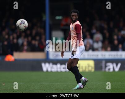 Peterborough, Großbritannien. März 2024. Abu Kamara (P) beim Spiel Peterborough United gegen Portsmouth EFL League One im Weston Homes Stadium, Peterborough, Cambridgeshire, am 16. März 2024. Quelle: Paul Marriott/Alamy Live News Stockfoto