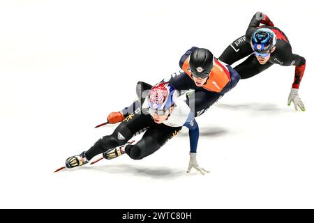 PARK Ji gewann KOR Leads van 'T WOUT Jens NED am 2. Tag während der World Short Track Speed Skating Championship am 16. März 2024 in Rotterdam. Foto von Phil Hutchinson. Nur redaktionelle Verwendung, Lizenz für kommerzielle Nutzung erforderlich. Keine Verwendung bei Wetten, Spielen oder Publikationen eines einzelnen Clubs/einer Liga/eines Spielers. Quelle: UK Sports Pics Ltd/Alamy Live News Stockfoto