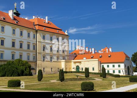 Barockes Schloss in Valtice Stadt, Vorderansicht des Palastes, Lednice und Valtice Viertel, Südmähren, Tschechische Republik Stockfoto