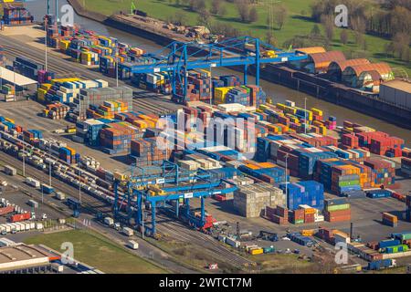 Luftbild, Logport I, Containerhafen, Duisburger Hafen D3T Trimodal Terminal Duisburg, AutomobilLogistik, Friemersheim, Duisburg, Ruhrgebiet, Nordrhein-Westfalen, Deutschland, Duisburg-S ACHTUNGxMINDESTHONORARx60xEURO *** Luftaufnahme, Logport I, Containerhafen, Duisburger Hafen D3T Trimodal Terminal Duisburg, Automobillogistik, Friemersheim, Duisburg, Ruhrgebiet, Nordrhein-Westfalen, Deutschland, Duisburg S ACHTUNGxMINDESTHONORARx60xEURO Stockfoto