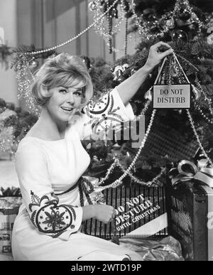 Publicity Portrait der amerikanischen Sängerin und Schauspielerin DORIS DAY für den Film DON’T DISRUB 1965 Regisseur RALPH LEVY 20th Century Fox Stockfoto