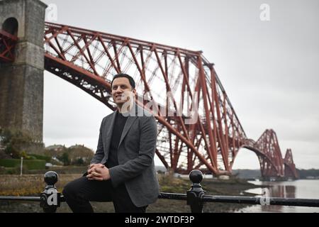 North Queensferry Scotland, Vereinigtes Königreich 17. März 2024. Anas Sarwar, der Vorsitzende der schottischen Labour Party in North Queensferry, wo er sich mit Aktivisten und Kandidaten auf einem Wahlkampfstopp in Fife im Rahmen des großen Wahlkampfwochenendes von Scottish Labour trifft Stockfoto