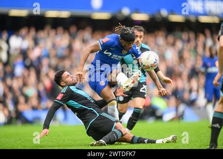 London, Großbritannien. März 2024 - Chelsea V Leicester City - FA Cup - Stamford Bridge. Carney Chukwuemeka schießt und erzielt Chelsea's 3. Tor. Bildnachweis: Mark Pain / Alamy Live News Stockfoto