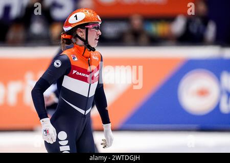 Rotterdam, Niederlande. März 2024. ROTTERDAM, NIEDERLANDE - 17. MÄRZ: Suzanne Schulting aus den Niederlanden tritt am 17. März 2024 in Ahoy am 3. Tag der ISU-Kurzstreckenschnelllauf-Weltmeisterschaft 2024 im 1000-m-Finale der Frauen an. (Foto: Joris Verwijst/BSR Agency) Credit: BSR Agency/Alamy Live News Stockfoto