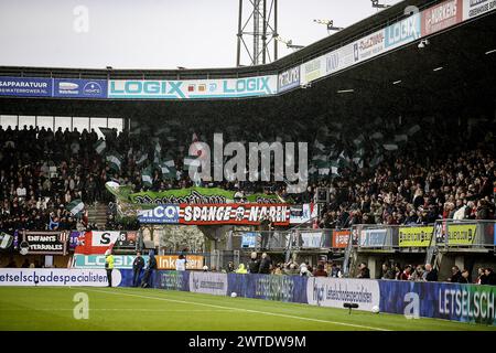 Rotterdam, Niederlande. März 2024. ROTTERDAM, 17-3-24, Stadion het Kasteel, Dutch eredivisie, Sparta Rotterdam - Ajax, Unterstützer von Sparta Rotterdam Credit: Pro Shots/Alamy Live News Stockfoto