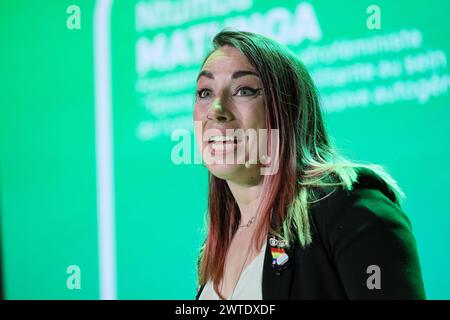 Mons, Belgien. März 2024. Ecolo's Charline Van Snick wurde während eines Parteikongresses der französischsprachigen Grünen Ecolo zum Start der Wahlkampagne 2024 am Sonntag, dem 17. März 2024 in Namur, vorgestellt. BELGA FOTO BRUNO FAHY Credit: Belga News Agency/Alamy Live News Stockfoto