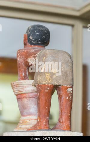 Ägyptisches Museum Kairo, Modellstatuette eines männlichen Brauers. Stockfoto