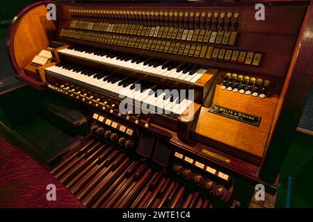 Eine der letzten welten Stummfilmorgeln befindet sich im Filmmuseum Potsdam. Brandenburg, Brandenburg, Deutschland Stockfoto