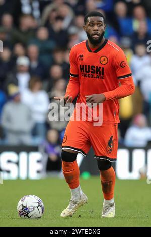 Leeds, Großbritannien. März 2024. Japhet Tanganga von Millwall am Ball während des Sky Bet Championship Matches Leeds United gegen Millwall in der Elland Road, Leeds, Vereinigtes Königreich, 17. März 2024 (Foto: James Heaton/News Images) in Leeds, Vereinigtes Königreich am 17. März 2024. (Foto: James Heaton/News Images/SIPA USA) Credit: SIPA USA/Alamy Live News Stockfoto