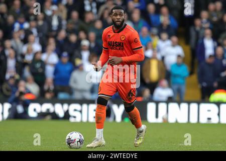 Leeds, Großbritannien. März 2024. Japhet Tanganga von Millwall am Ball während des Sky Bet Championship Matches Leeds United gegen Millwall in der Elland Road, Leeds, Vereinigtes Königreich, 17. März 2024 (Foto: James Heaton/News Images) in Leeds, Vereinigtes Königreich am 17. März 2024. (Foto: James Heaton/News Images/SIPA USA) Credit: SIPA USA/Alamy Live News Stockfoto