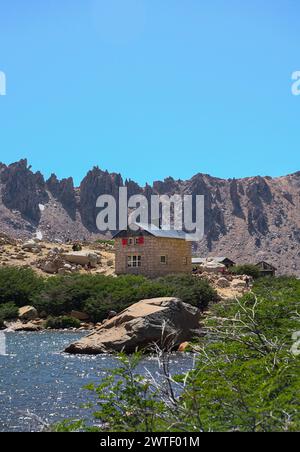 Paisaje de Montaña cabaña Stockfoto