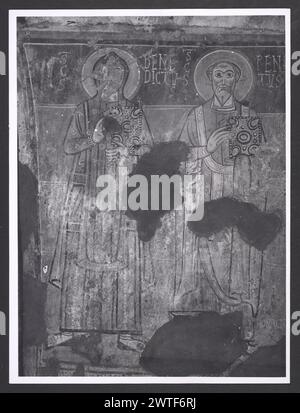 Campania Napoli Castellammare di Stabia Grotta di S. Biagio. Hutzel, Max 1960-1990 Mittelalter: Möglicherweise eine alte Krypta, später in eine kleine christliche Kirche umgewandelt. Enthält frühmittelalterliche Fresken. Der in Deutschland geborene Fotograf und Gelehrte Max Hutzel (1911–1988) fotografierte in Italien von den frühen 1960er Jahren bis zu seinem Tod. Das Ergebnis dieses Projektes, von Hutzel als Foto Arte Minore bezeichnet, ist eine gründliche Dokumentation der kunsthistorischen Entwicklung in Italien bis zum 18. Jahrhundert, einschließlich der Objekte der Etrusker und Römer, sowie des frühmittelalterlichen, romanischen, gotischen, Renaissance und Bar Stockfoto