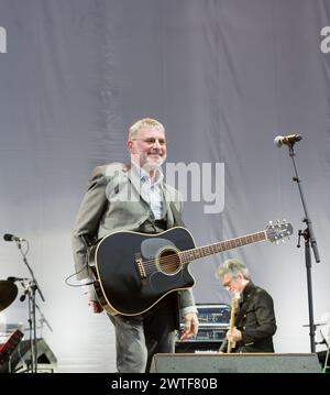 Steve Harley tritt beim Rock 'n' Horsepower Event auf, das im Hurtwood Park Polo Club in Ewhurst, Surrey, Großbritannien stattfindet. Die Veranstaltung wurde zur Unterstützung von Prostate Cancer UK durchgeführt. Ewhurst, Surrey, England, Großbritannien. September 2015. Steve Harley, Frontmann der britischen Rockband Cockney Rebel, starb am 17. März 2024 im Alter von 73 Jahren. Stockfoto