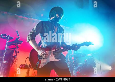 Cristiano Godano spielt Gitarre während Marlene Kuntz 'Catartica Tour 30th 2024', Musikkonzert in Ciampino (RM), Italien, 15. März 2024 Stockfoto