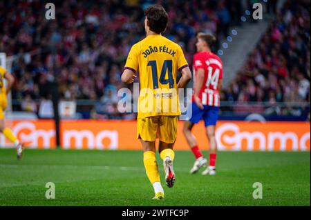 Madrid, Madrid, Spanien. März 2024. Joao Felix vom FC Barcelona wurde beim Fußballspiel La Liga EA Sports 2023/24 zwischen Atletico Madrid und FC Barcelona im Civitas Metropolitano Stadium in Madrid, Spanien, gesehen. (Kreditbild: © Alberto Gardin/ZUMA Press Wire) NUR REDAKTIONELLE VERWENDUNG! Nicht für kommerzielle ZWECKE! Stockfoto