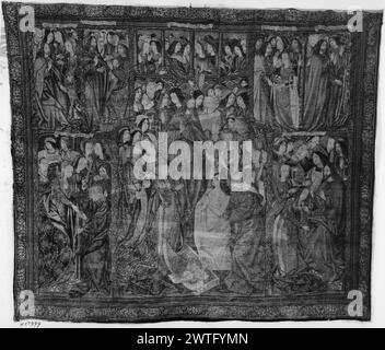 Wunder Christi: Auferstehung des Lazarus. Unbekannt ca. 1500-1525 Gobelin Abmessungen: H 393 x B 466 cm Gobelin Materialien/Techniken: Wolle (Kette, 6-7/cm); Wolle (Schuss, 32-50/cm); Seide (Schuss, 24-62/cm) Kultur: südländischer Besitz Geschichte: Geschenk an die Kathedrale durch Erzbischof D. Alonso de Aragón (Inventar von 1521). Französisch & Co. Spanien, Saragossa, Saragossa, Kathedrale von La Seo. Inschriften: Inschriften im zentralen Feld, auf Banderolen über jeder Szene [nicht lesbar auf Foto] schlanke Säulen teilen die Komposition und schaffen mehrere Szenen; Mitte, Christus, der Lazarus, umliegende Figuren wehen Stockfoto