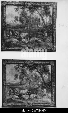 Melkszene. Teniers, David II. (Flämisch, 1610-1690) (entworfen nach) [Maler] Vos, Josse de (Flämisch, Act.1700-1721) (Werkstatt, Attr.) [weaver] ca. 1700-1725 Gobelin Abmessungen: H 11'4' x B 13' Gobelin Materialien/Techniken: Unbekannt Kultur: Flämisches Weberzentrum: Brüssel Besitzgeschichte: Französisch & Co. In der Landschaft, 3 Milchmädchen Scheuerschwamm und Kuh melken (Vordergrund); Mann lehnt sich auf Esel, spricht mit sitzendem Mann mit gefiederter Kappe, umgeben von Rindern, Schafen und Schweinen (R, Vordergrund); Frau, die Wasser aus Brunnen zieht (Hintergrund) (BRD), Akanthus und Eichenblätter mit Eicheln, Palmetten usw. Stockfoto