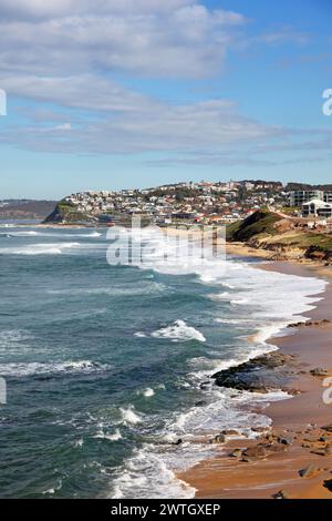 Bar Beach und Merewether Beach sind nur zwei von vielen Stränden in Newcastle, Australien. Newcastle ist Australiens zweitälteste Stadt und ein beliebtes Reiseziel Stockfoto