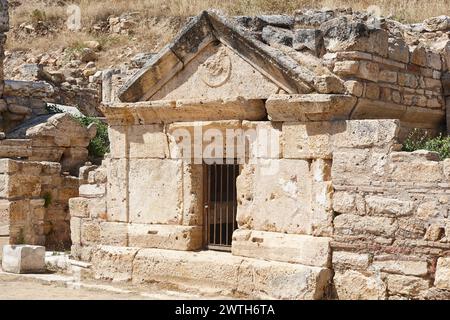 Hierapolis antike Ruinen. Martyrium-Gebiet in Pamukkale. Türkische historische Stätte Stockfoto