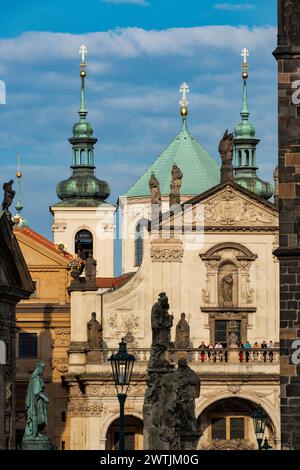 Kirche des Heiligen Erlösers, Ritter des Platzes Kreuz, Prag, Tschechische Republik Stockfoto