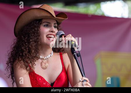 Austin, Usa . März 2024. Estevie tritt am 14. März 2024 auf dem Flood fest während des SXSW in Austin, Texas, auf. (Foto: Stephanie Tacy/SIPA USA) Credit: SIPA USA/Alamy Live News Stockfoto