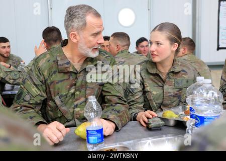 Saragossa, Spanien. März 2024. Der spanische König Felipe VI. Und die Prinzessin von Asturien Leonor de Borbon im Militärübungslager San Gregorio in Saragossa. März 2024 Credit: CORDON PRESS/Alamy Live News Stockfoto