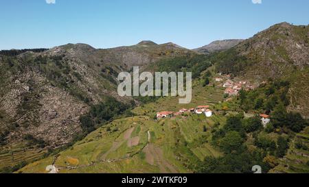 Aussichtspunkt der Terrassen (Miradouro dos Soccalcos), mit Blick auf die Landwirtschaftlichen Terrassen (berühmte Tibeter Stil Landschaft Blick), Porta Cova Place, Sist Stockfoto