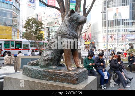 HACHIKO LA STATUE DU CHIEN FIDELE A SHIBUYA A TOKYO Stockfoto