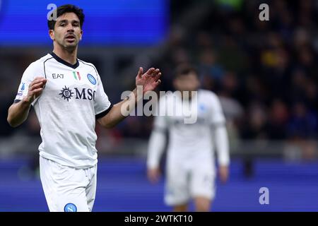 Mailand, Italien. März 2024. Mailand Italien .17. März 2024, Giovanni Simeone vom SSC Napoli Gesten während des Fußballspiels Serie A zwischen FC Internazionale und SSC Napoli im Stadio Giuseppe Meazza am 17. März 2024 in Mailand Italien. Quelle: Marco Canoniero/Alamy Live News Stockfoto