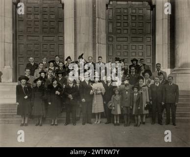 Gelatinedruck - Hochzeitsgruppenporträt, QC ?, 1930-1940 Stockfoto