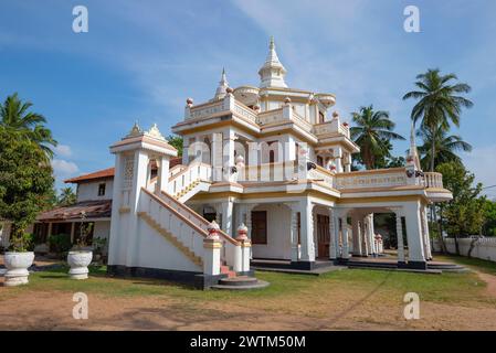 NEGOMBO, SRI LANKA: 3. FEBRUAR 2020: Der Bau des alten buddhistischen Tempels Bodhirajarama Maha Viharaya (Angurukaramulla-Tempel). Negombo, Sri Lank Stockfoto