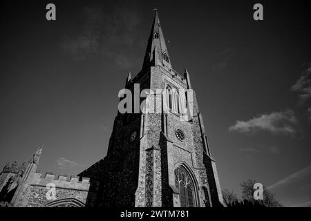 Thaxted Church Thaxted Essex England. 17 März 2024 die Kirche St. Johannes der Täufer, unsere Lieben Frau und der Hl. Laurence im späten Nachmittagssonnenlicht. Stockfoto