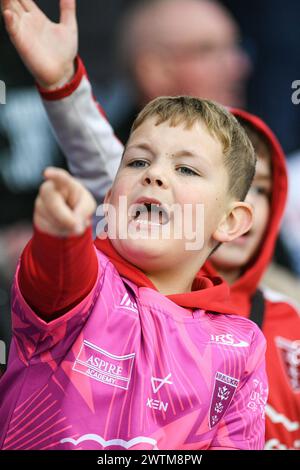 Huddersfield, England - 16. März 2024 Hull Kingston Rovers Fan. Rugby League Betfred Super League, Huddersfield Giants gegen Hull Kingston Rovers im John Smith's Stadium, Huddersfield, UK Dean Williams Stockfoto