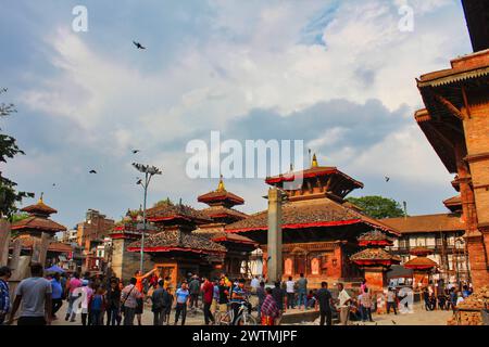 Kathmandu, Nepal - 13. Mai 2017 - Hindu-Schreine im Zentrum von Kathmandus UNESCO-Weltkulturerbe Durbar Platz nach dem Erdbeben Stockfoto