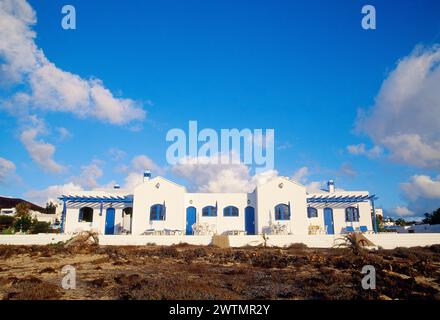 Wohnungen. Charco del Palo, Mala, Lanzarote Insel, Kanarische Inseln, Spanien. Stockfoto