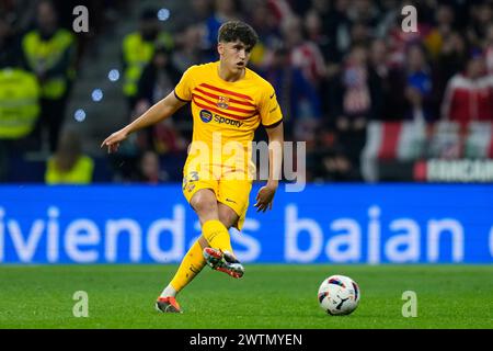 Madrid, Spanien. März 2024. Pau Cubarsi vom FC Barcelona während der La Liga EA Sports spielte am 17. März 2024 im Civitas Metropolitano Stadion in Madrid, Spanien. (Foto: Cesar Cebolla/PRESSINPHOTO) Credit: PRESSINPHOTO SPORTS AGENCY/Alamy Live News Stockfoto