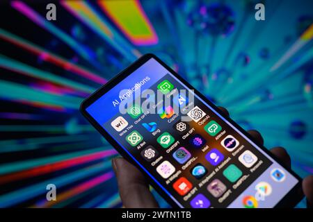 Brüssel, Belgien März 2024. In dieser Fotoabbildung wird neben anderen KI-Anwendungen auch das Symbol für KI-basierte Apps Bing, Gemini, OpenAI, Chatbot und Copilot auf einem Smartphone angezeigt. Aufgenommen in Brüssel, Belgien. Am 18. März 2024. (Jonathan Raa/SIPA USA) *** ausschließlich für redaktionelle Nachrichten *** Credit: SIPA USA/Alamy Live News Stockfoto