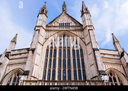 Detail Westfassade. Die Kathedrale der Heiligen Dreifaltigkeit, St. Peter, St. Paul und St. Swithun, allgemein bekannt als Winchester Cathedral, Stockfoto