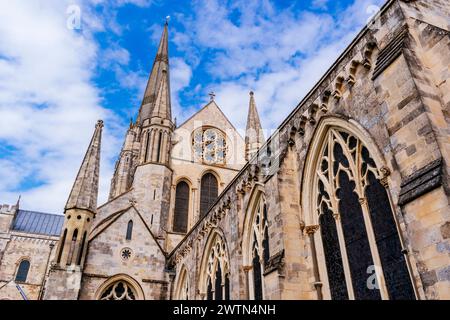 Die Kathedrale von Chichester, die früher als Cathedral Church of the Holy Trinity bekannt ist, ist der Sitz des anglikanischen Bischofs von Chichester. Chichester, West S Stockfoto