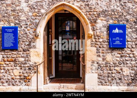 Detaileingang. Die Ehemalige Kirche St. Olave. Chichester, West Sussex, South East, England, Vereinigtes Königreich, Europa Stockfoto